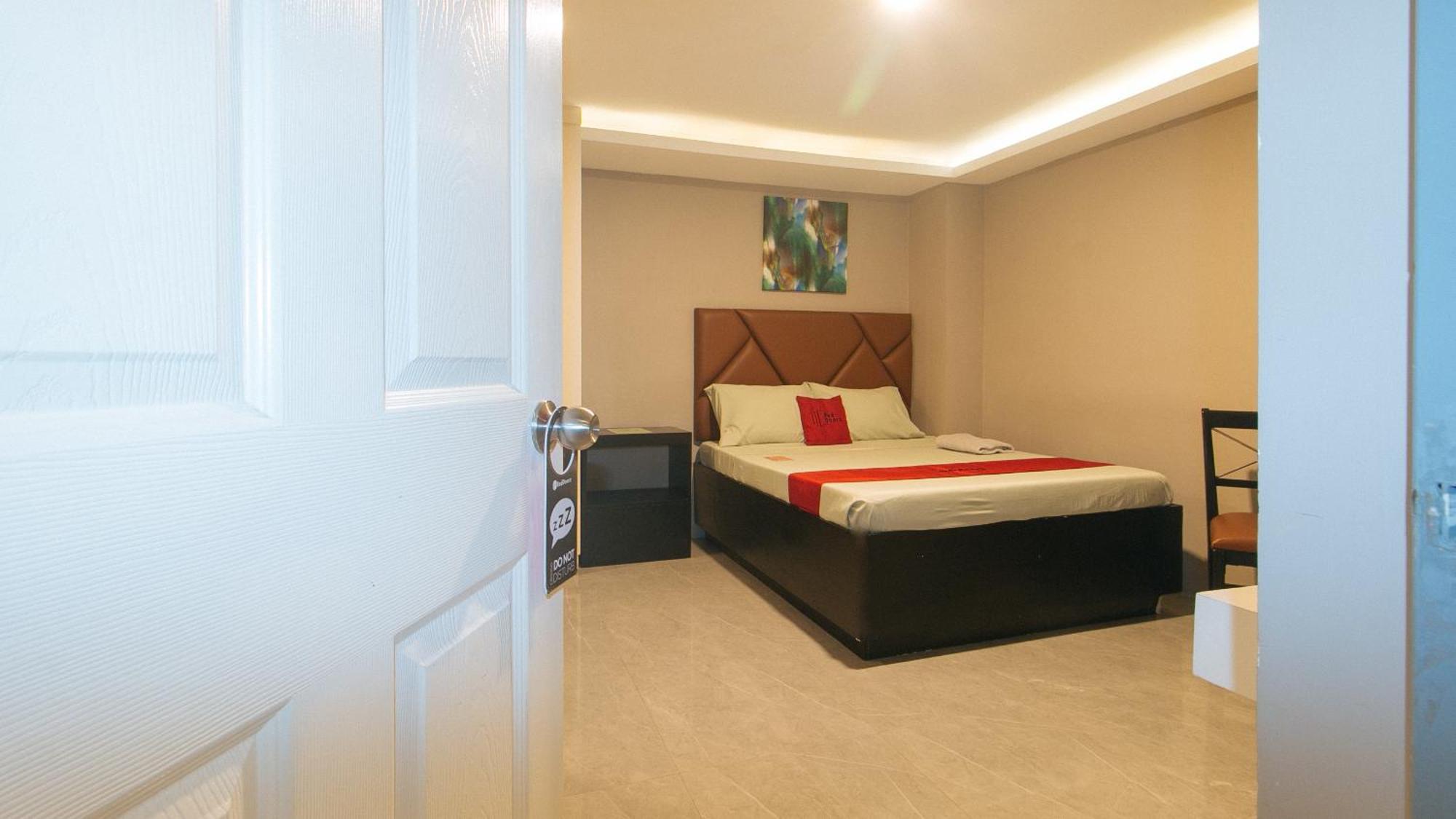 Reddoorz Plus At Seventy Five Inn Near Manila Airport Paranaque City Esterno foto