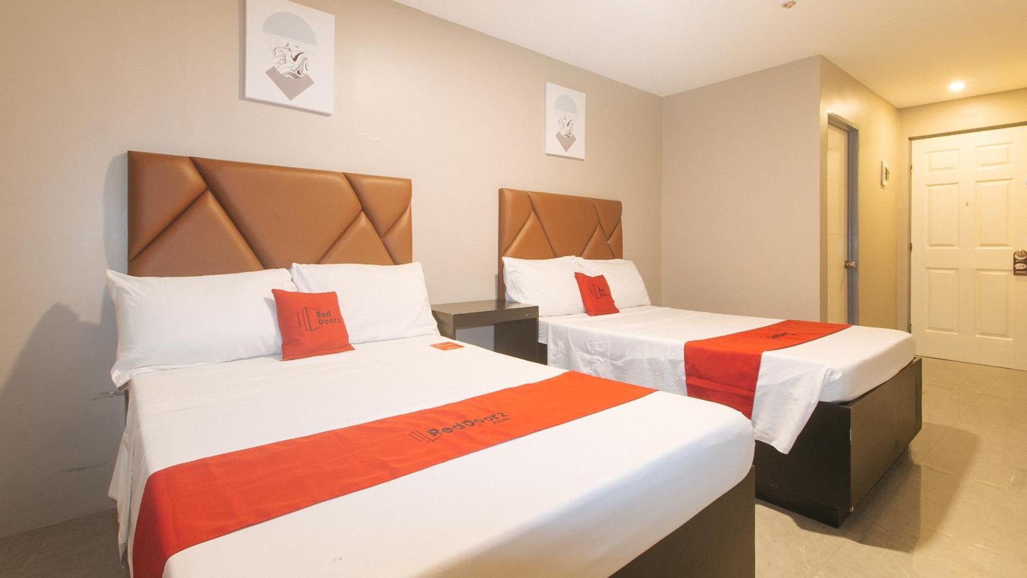 Reddoorz Plus At Seventy Five Inn Near Manila Airport Paranaque City Esterno foto