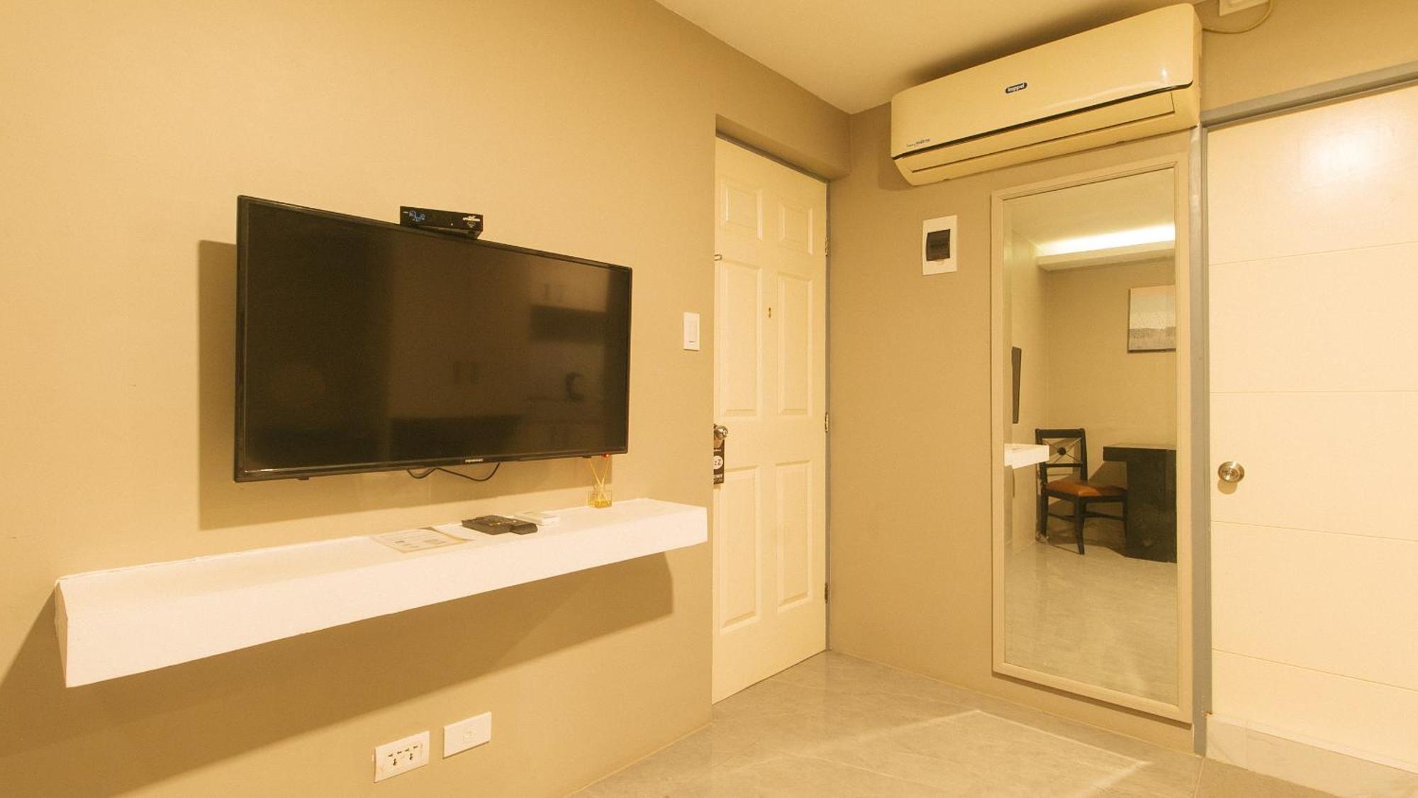 Reddoorz Plus At Seventy Five Inn Near Manila Airport Paranaque City Esterno foto