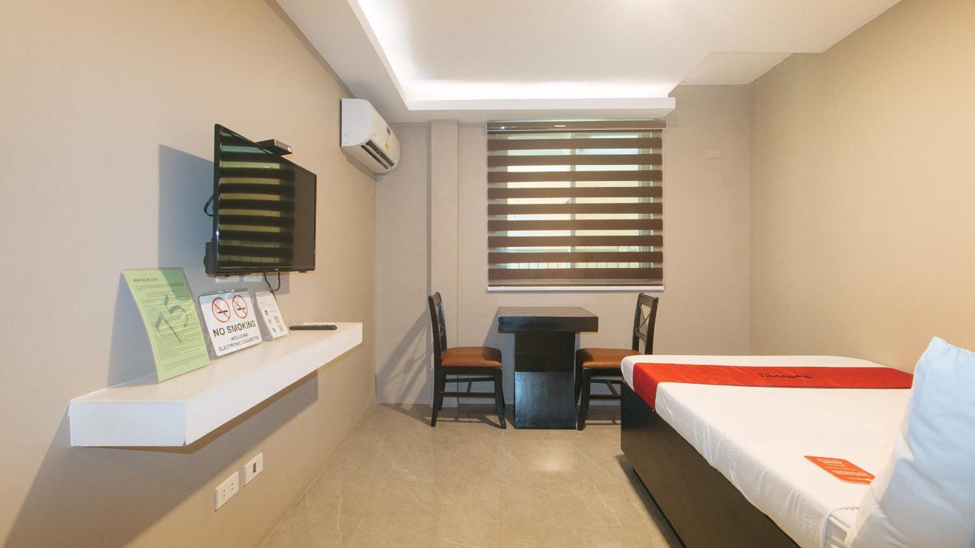 Reddoorz Plus At Seventy Five Inn Near Manila Airport Paranaque City Esterno foto