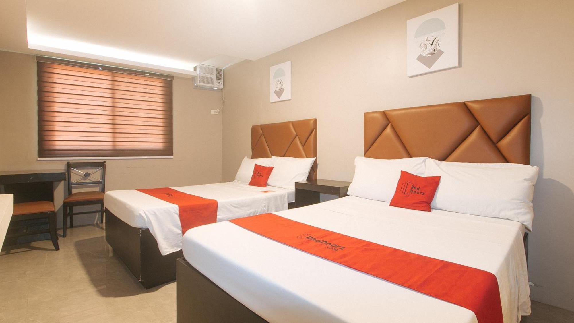 Reddoorz Plus At Seventy Five Inn Near Manila Airport Paranaque City Esterno foto