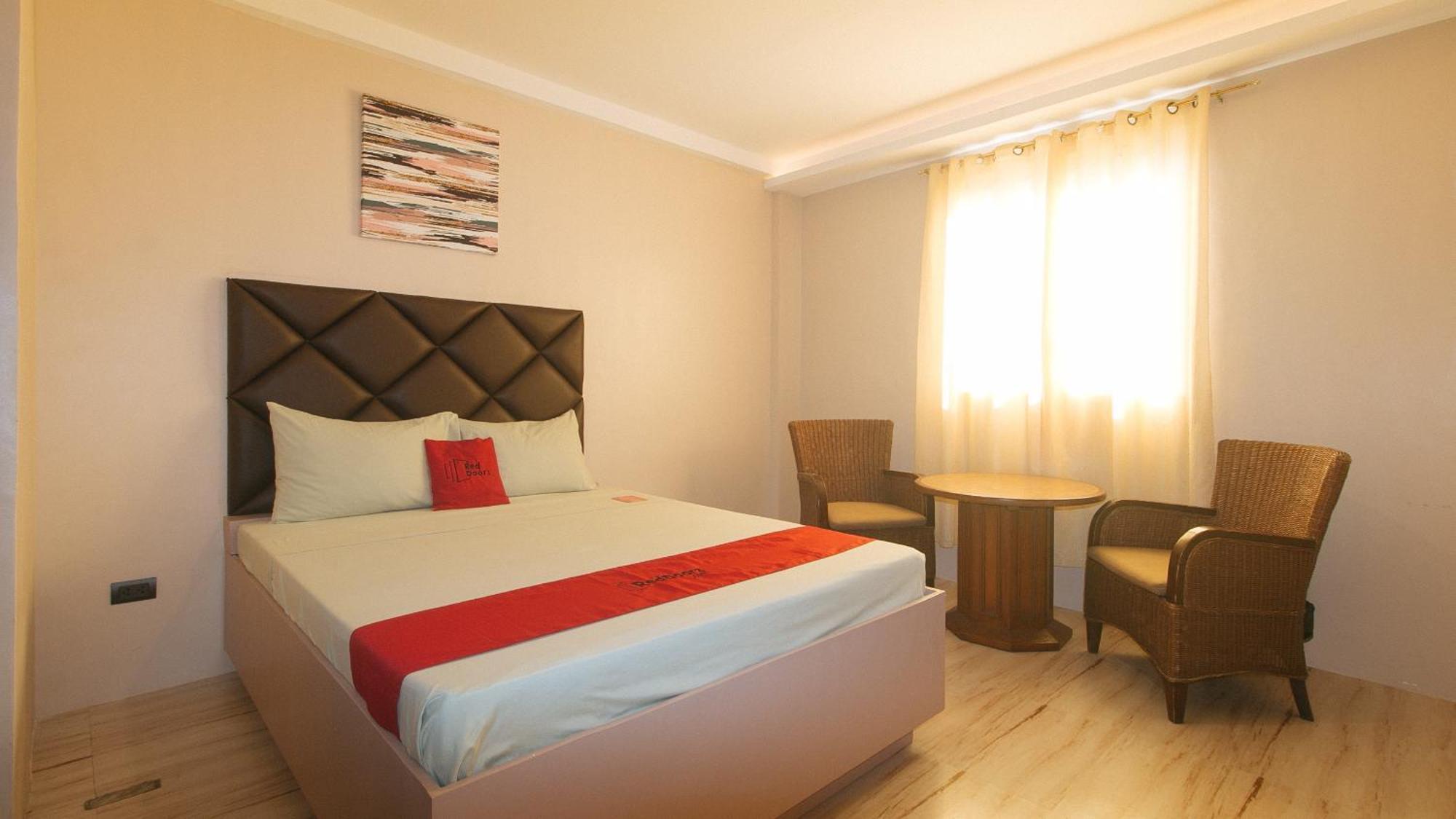Reddoorz Plus At Seventy Five Inn Near Manila Airport Paranaque City Esterno foto