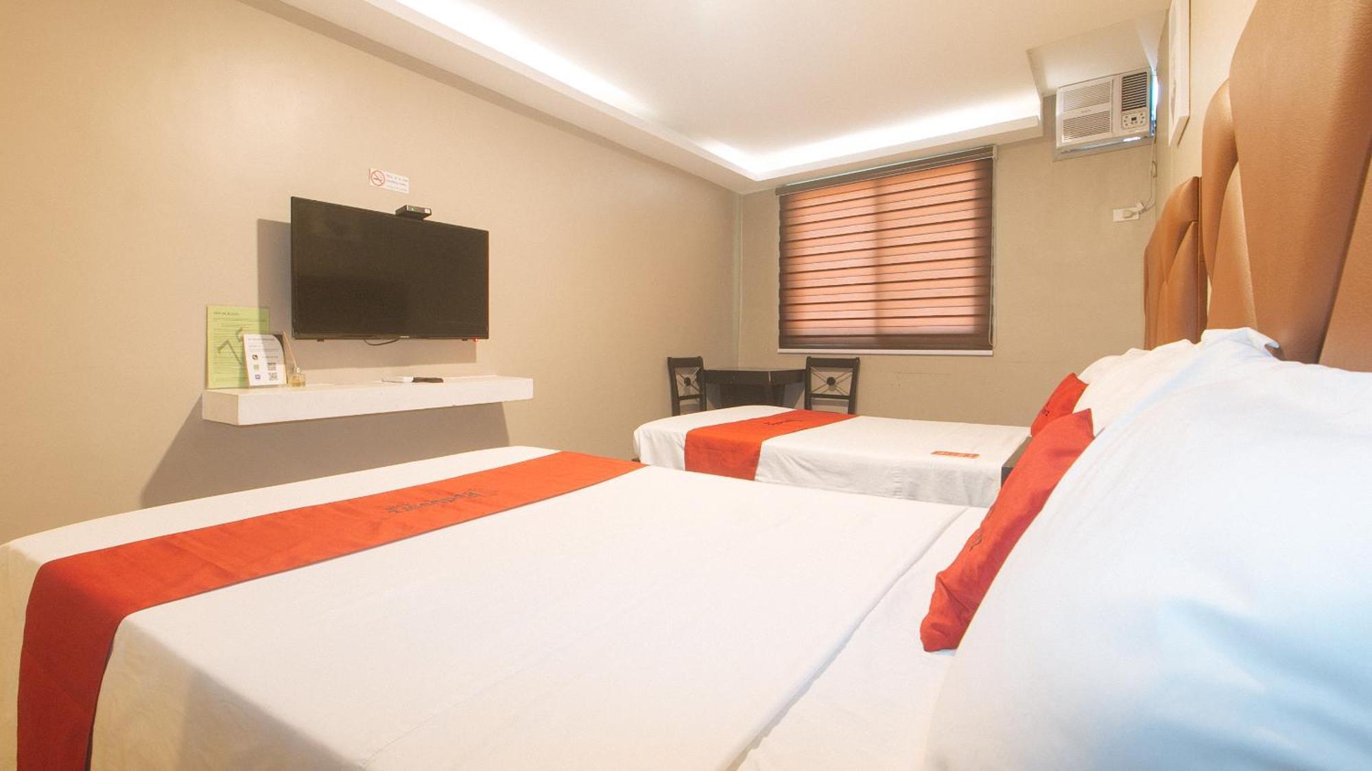 Reddoorz Plus At Seventy Five Inn Near Manila Airport Paranaque City Esterno foto
