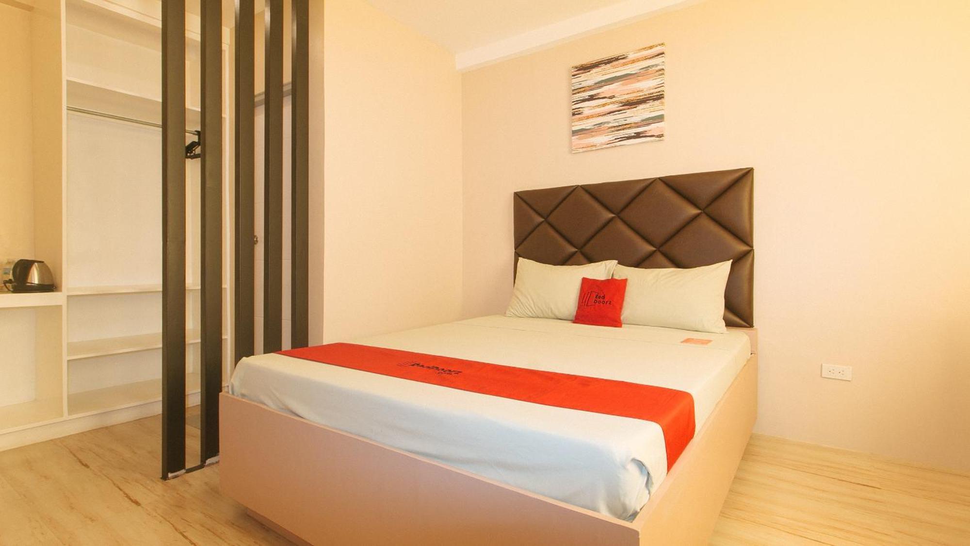 Reddoorz Plus At Seventy Five Inn Near Manila Airport Paranaque City Esterno foto