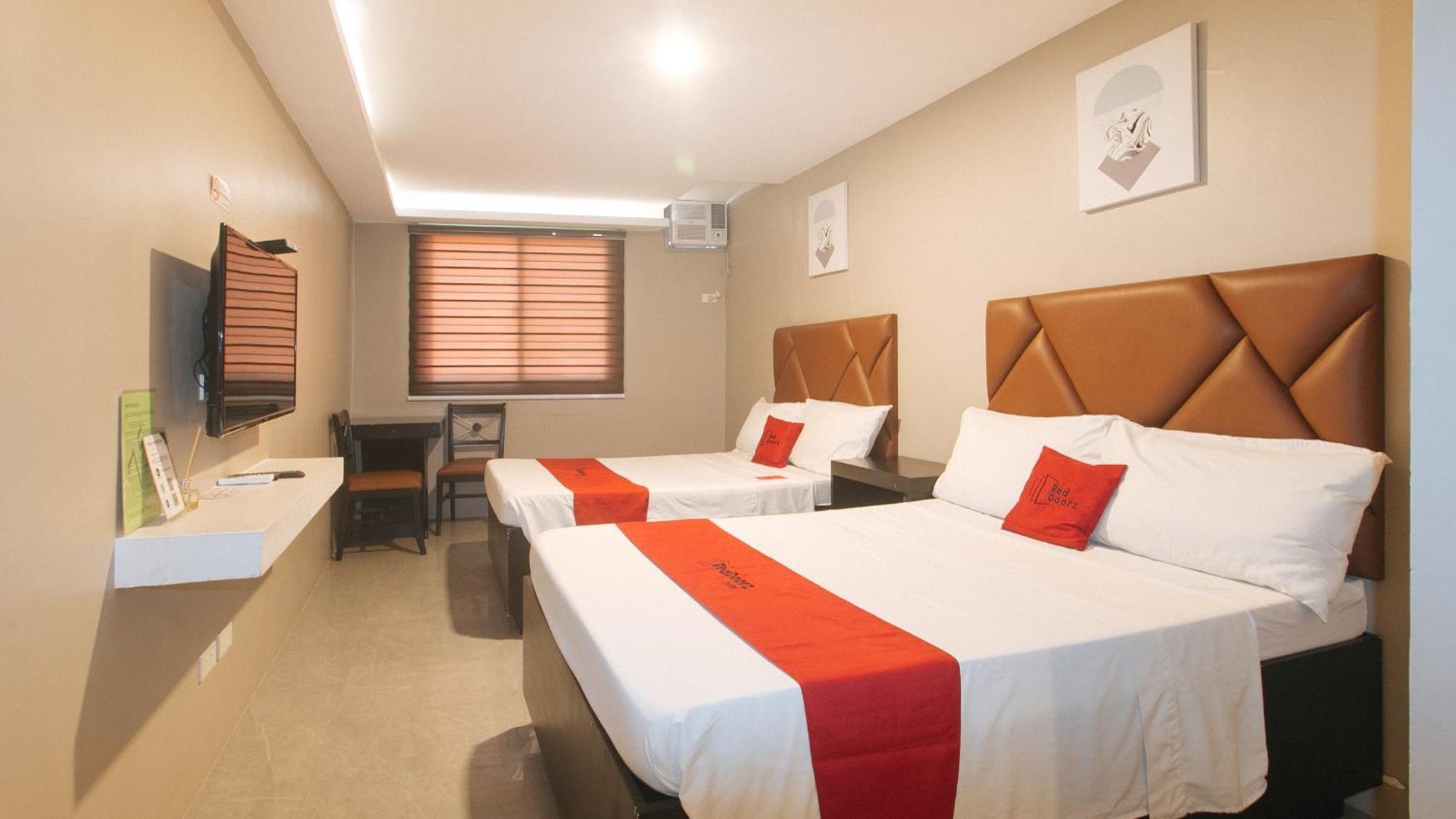Reddoorz Plus At Seventy Five Inn Near Manila Airport Paranaque City Esterno foto