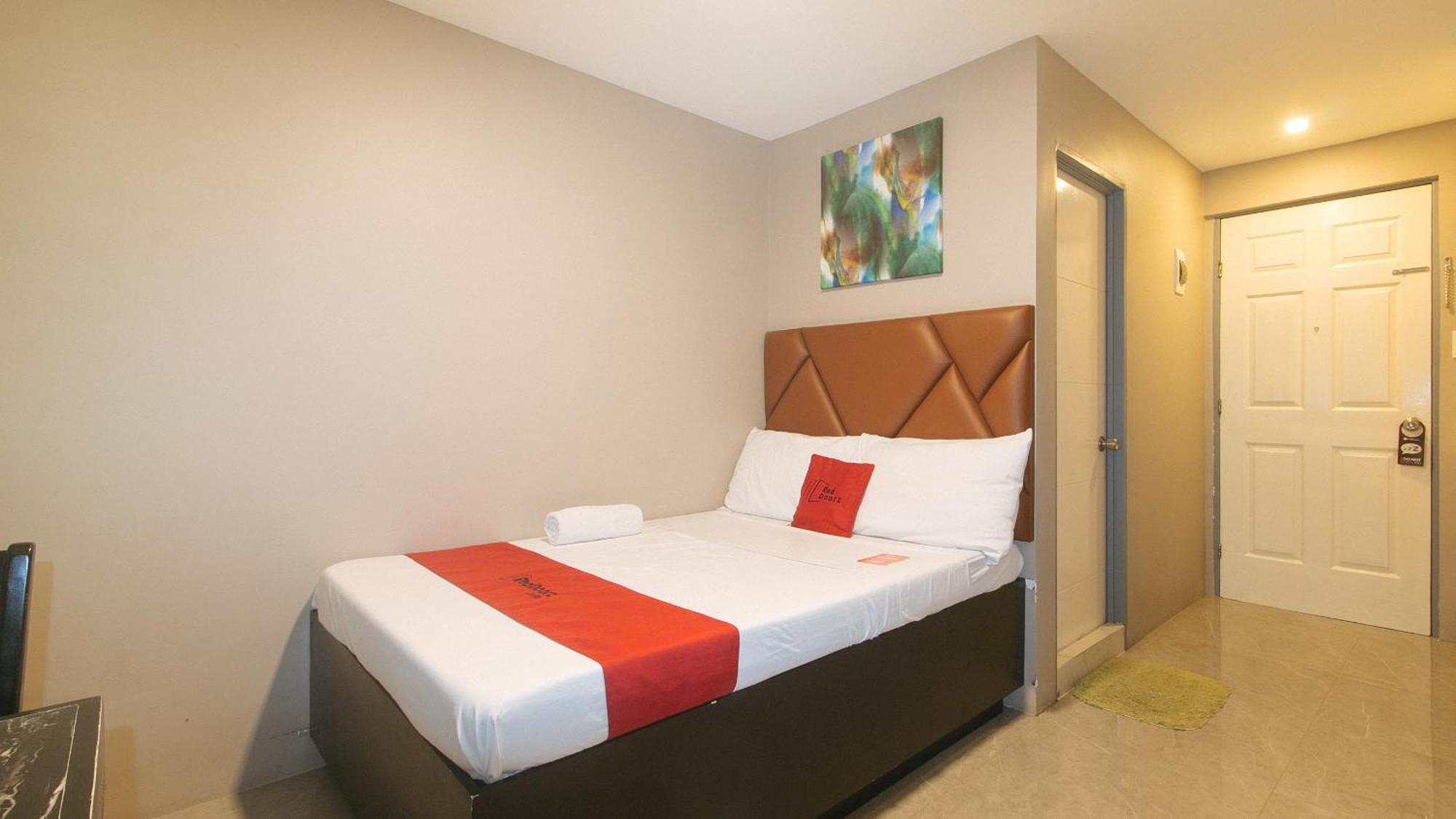 Reddoorz Plus At Seventy Five Inn Near Manila Airport Paranaque City Esterno foto