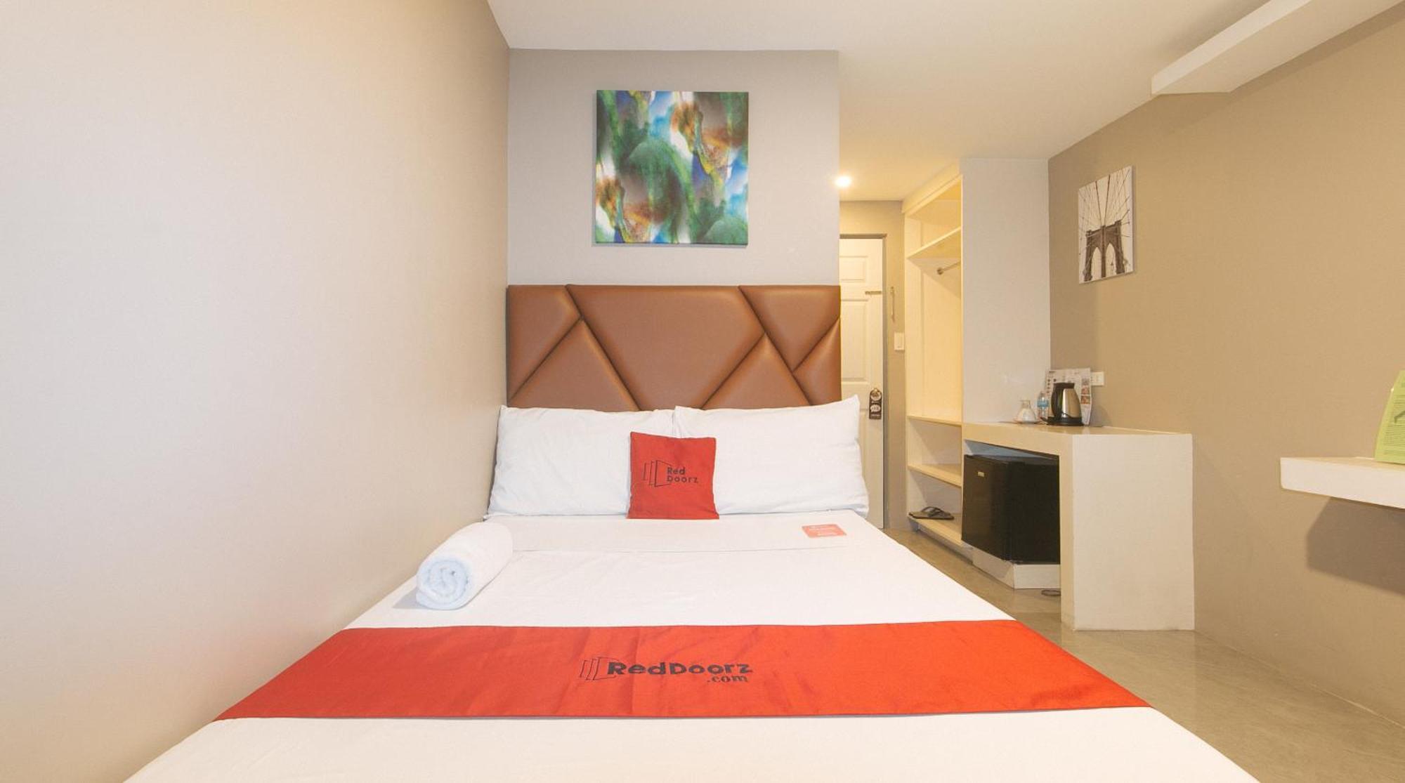 Reddoorz Plus At Seventy Five Inn Near Manila Airport Paranaque City Esterno foto
