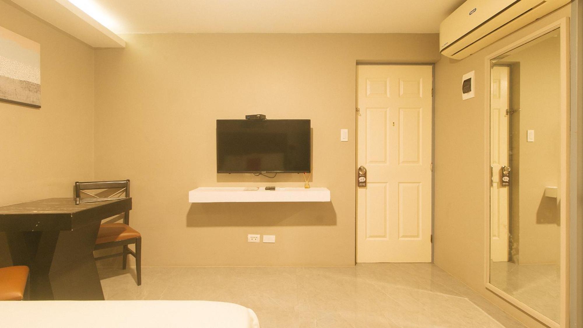 Reddoorz Plus At Seventy Five Inn Near Manila Airport Paranaque City Esterno foto